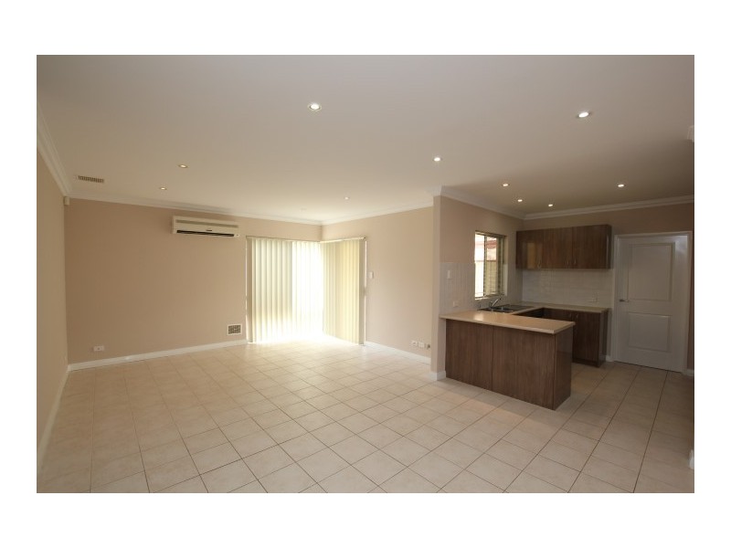 4/37 Hooley Road, Midland WA 6056