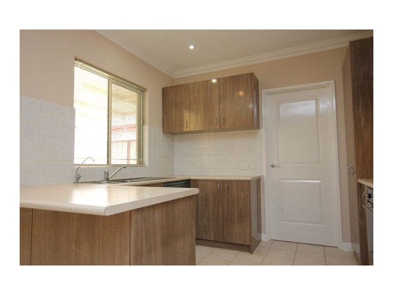 4/37 Hooley Road, Midland WA 6056