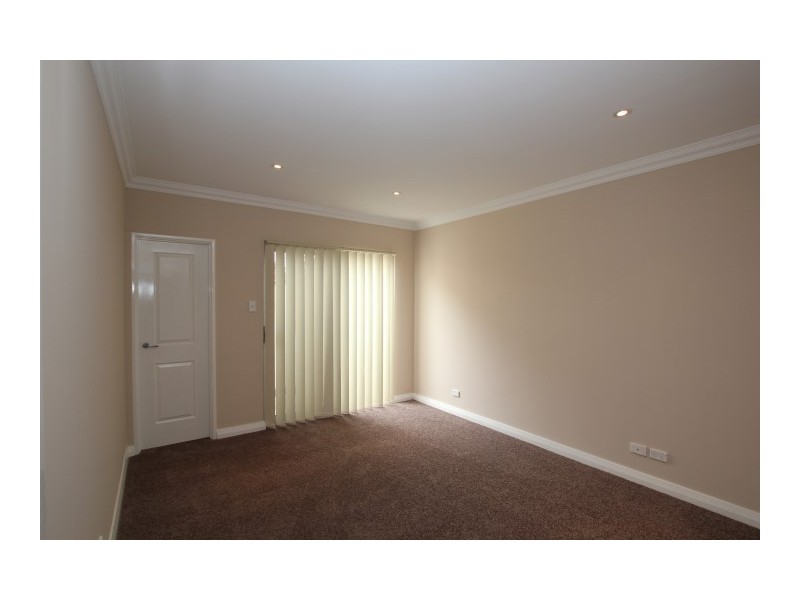 4/37 Hooley Road, Midland WA 6056