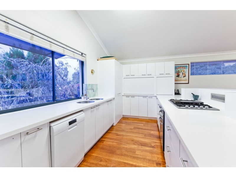 2/42 Wright Crescent, Bayswater WA 6053