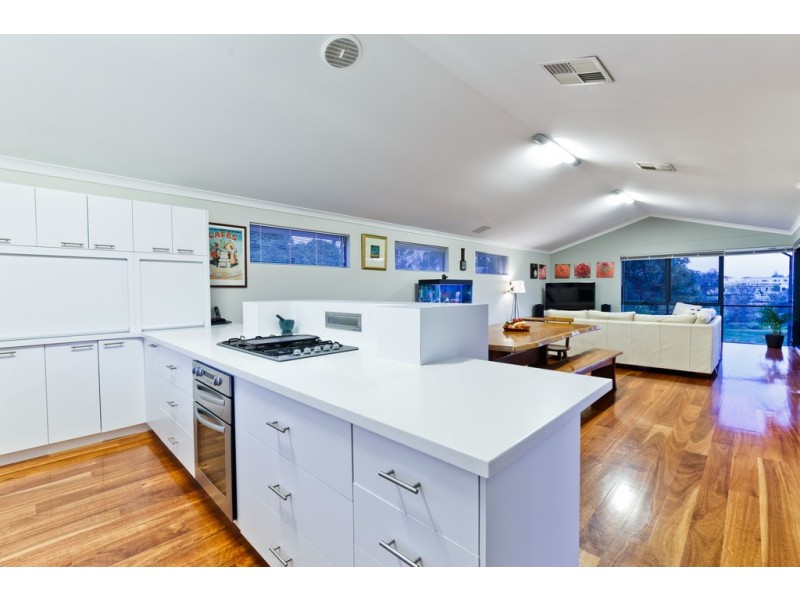 2/42 Wright Crescent, Bayswater WA 6053