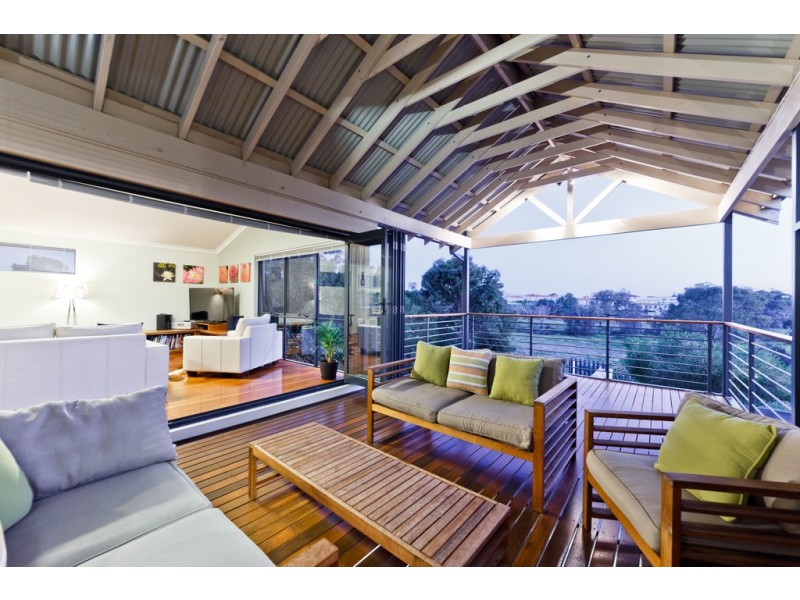 2/42 Wright Crescent, Bayswater WA 6053