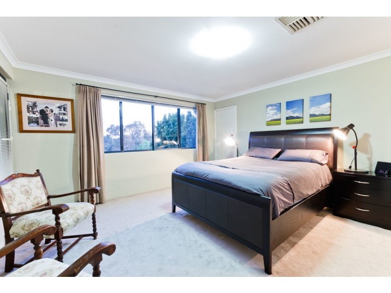 2/42 Wright Crescent, Bayswater WA 6053