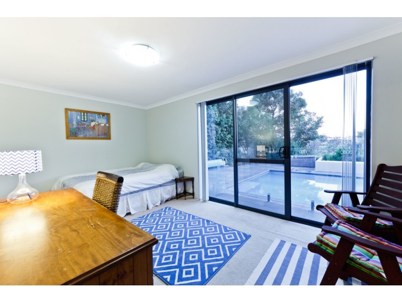 2/42 Wright Crescent, Bayswater WA 6053