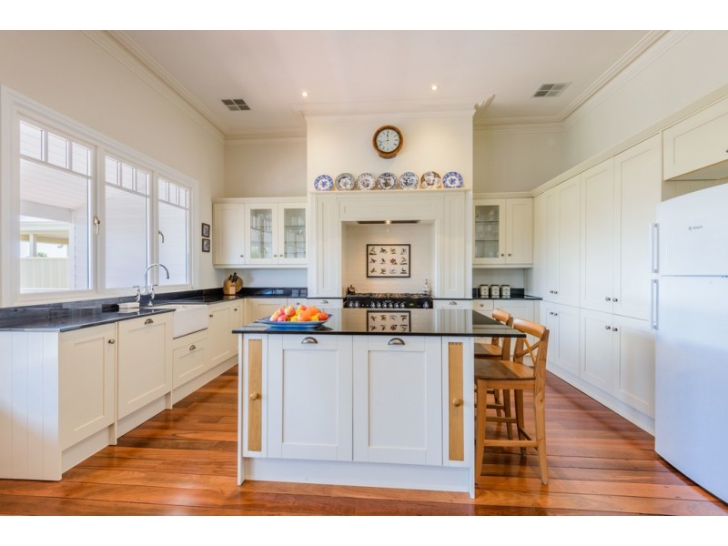 80 Terrace Road, Guildford WA 6055