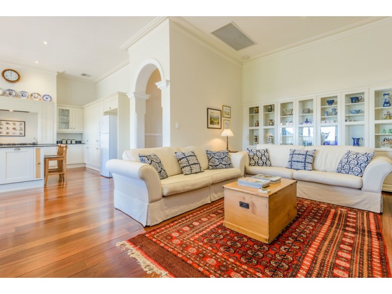 80 Terrace Road, Guildford WA 6055