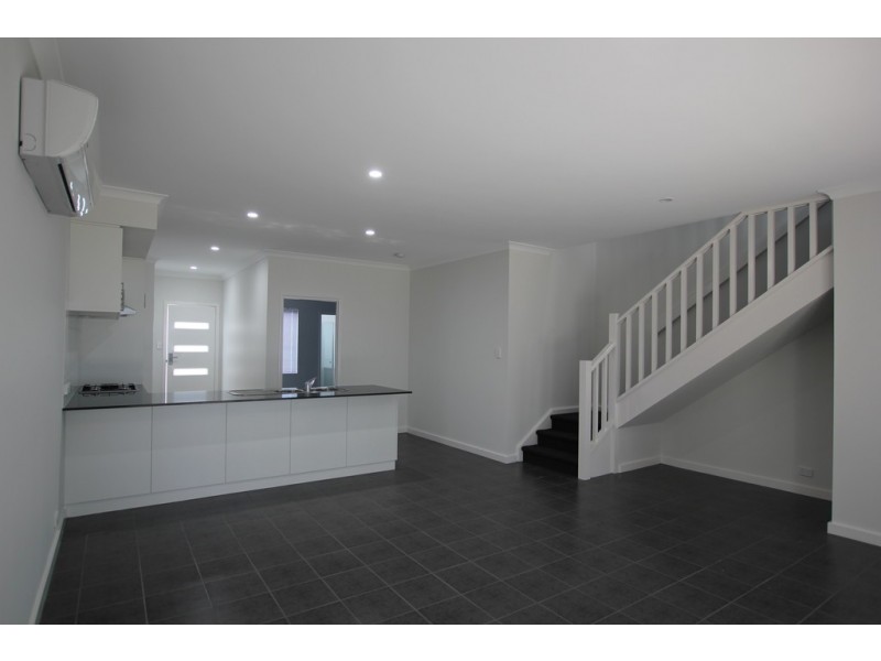 U31, 15 KARDAN LOOP, Falcon WA 6210