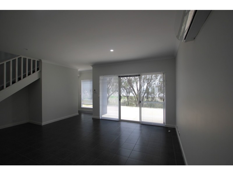 U31, 15 KARDAN LOOP, Falcon WA 6210