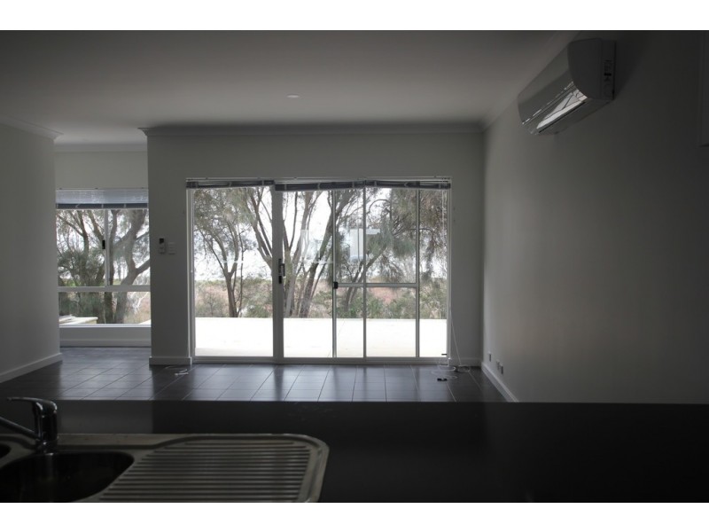 U31, 15 KARDAN LOOP, Falcon WA 6210