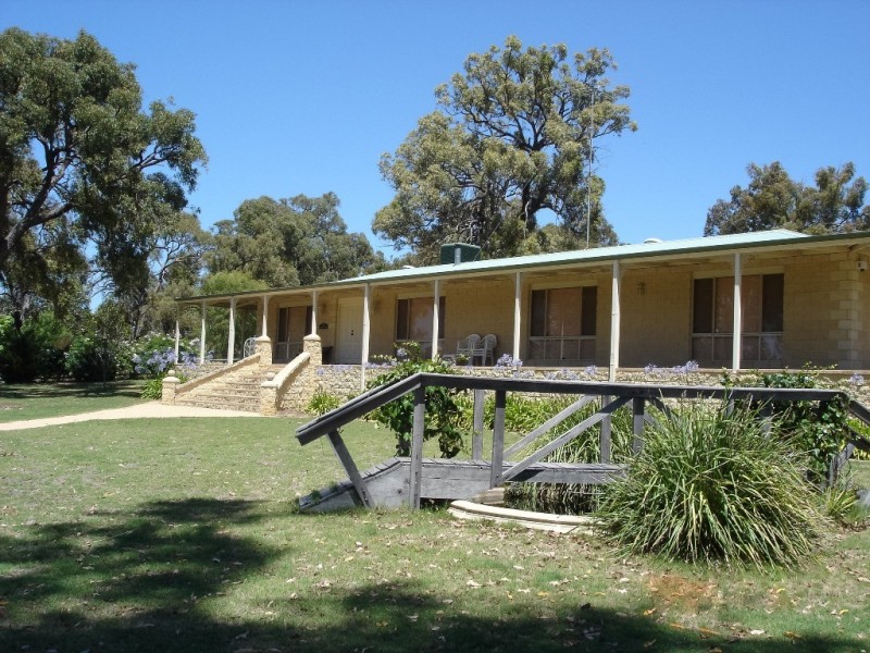 368 Oyston Road, Bakers Hill WA 6562