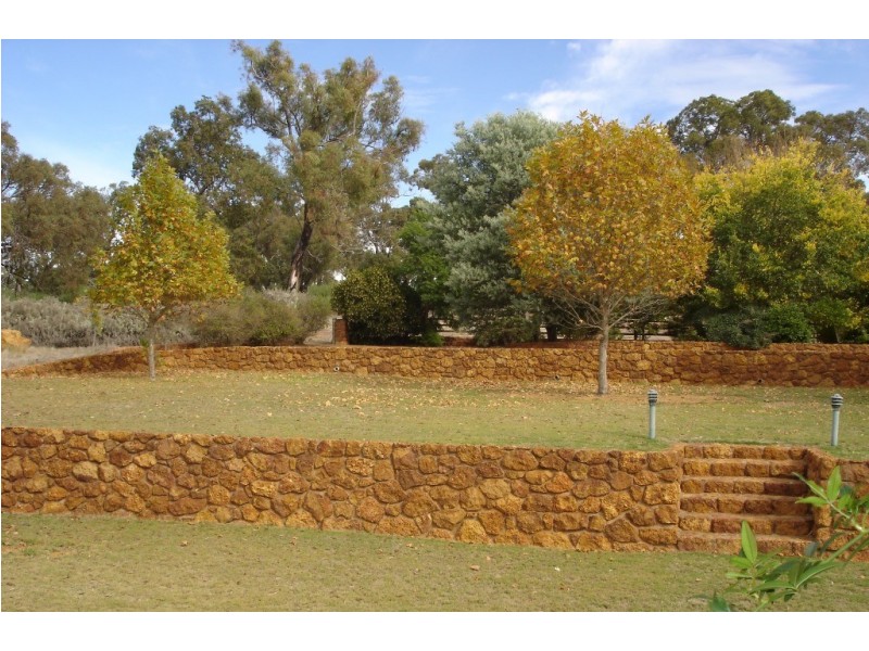 368 Oyston Road, Bakers Hill WA 6562