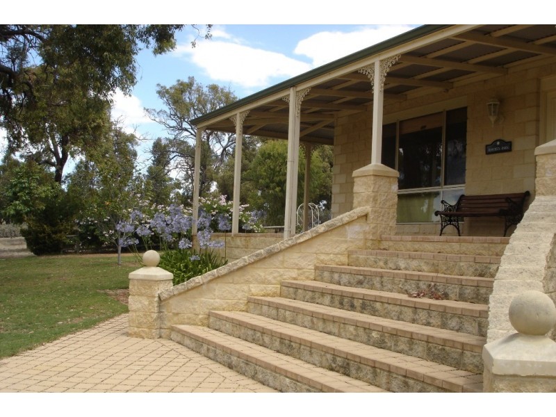 368 Oyston Road, Bakers Hill WA 6562