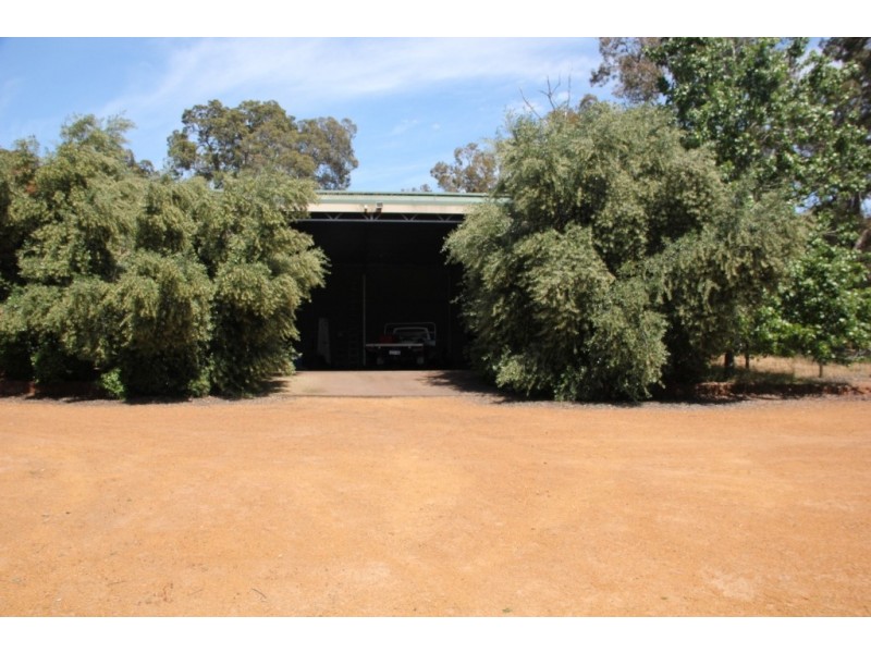 368 Oyston Road, Bakers Hill WA 6562