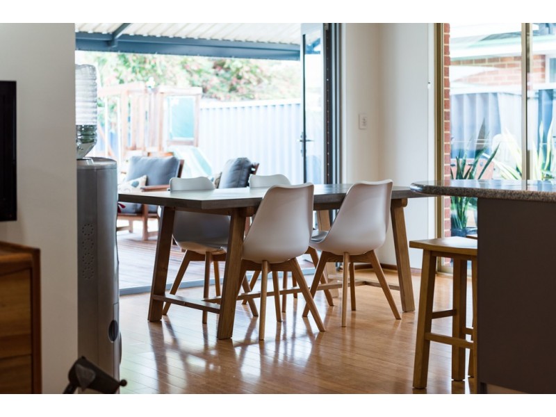 12 Karreen Way, South Guildford WA 6055