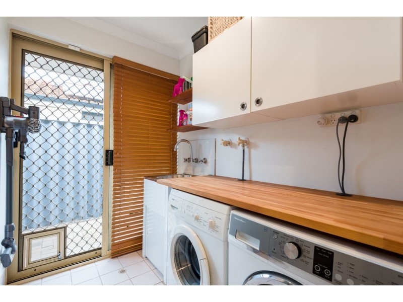 12 Karreen Way, South Guildford WA 6055