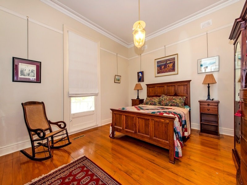 11 Turton Street, Guildford WA 6055