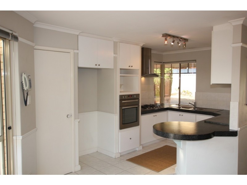 3/3 Knight Avenue, Yokine WA 6060