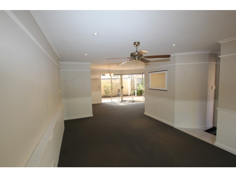 3/3 Knight Avenue, Yokine WA 6060