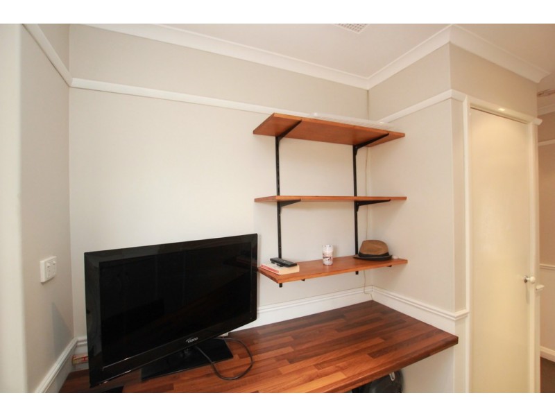 3/3 Knight Avenue, Yokine WA 6060