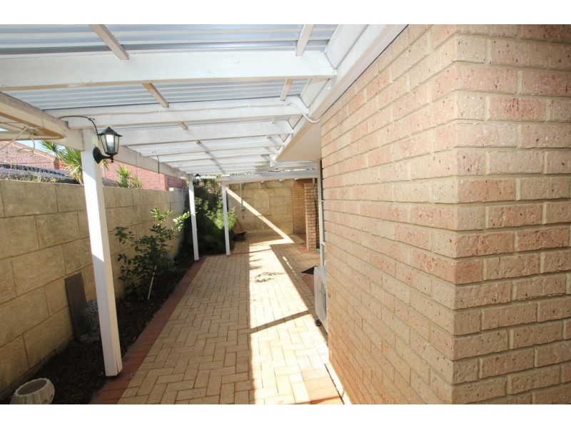 3/3 Knight Avenue, Yokine WA 6060