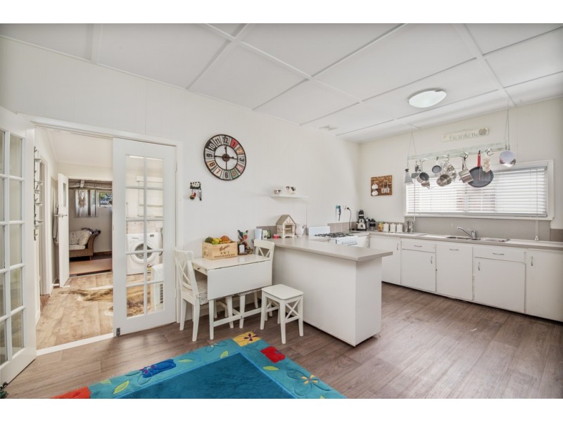 11 Hubert Street, Guildford WA 6055