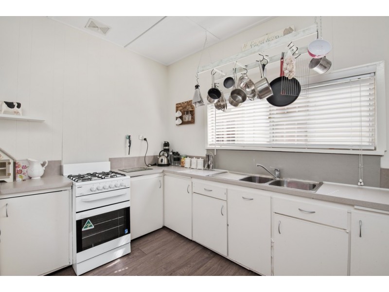 11 Hubert Street, Guildford WA 6055