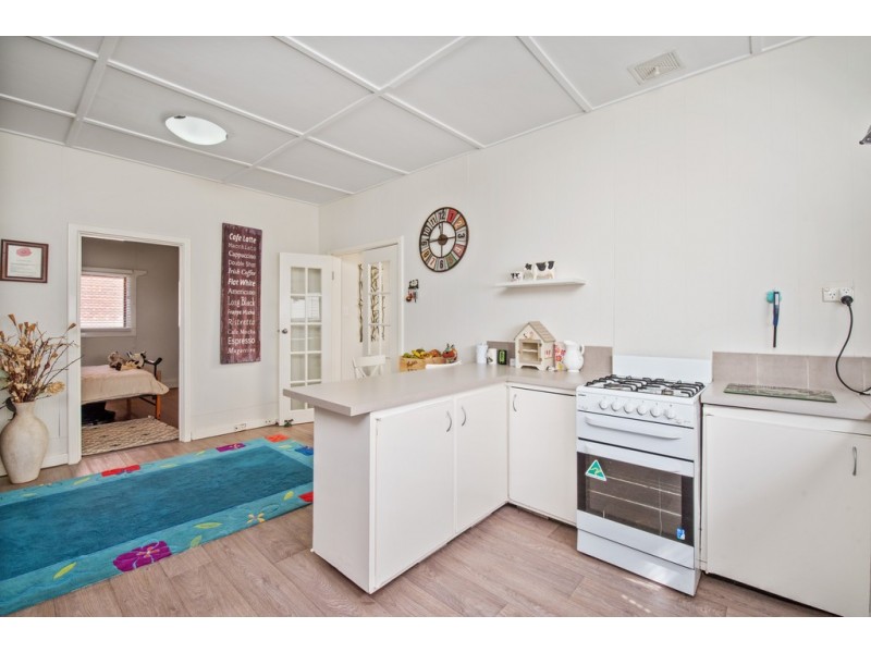 11 Hubert Street, Guildford WA 6055