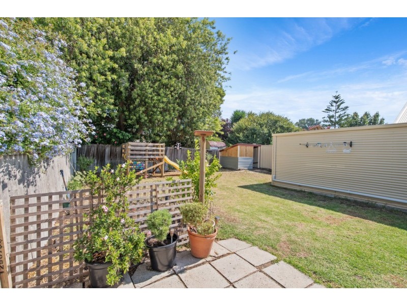 11 Hubert Street, Guildford WA 6055