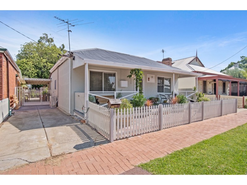 11 Hubert Street, Guildford WA 6055
