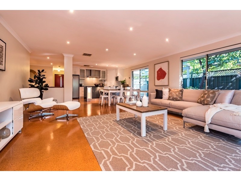 17 Janeville Place, South Guildford WA 6055