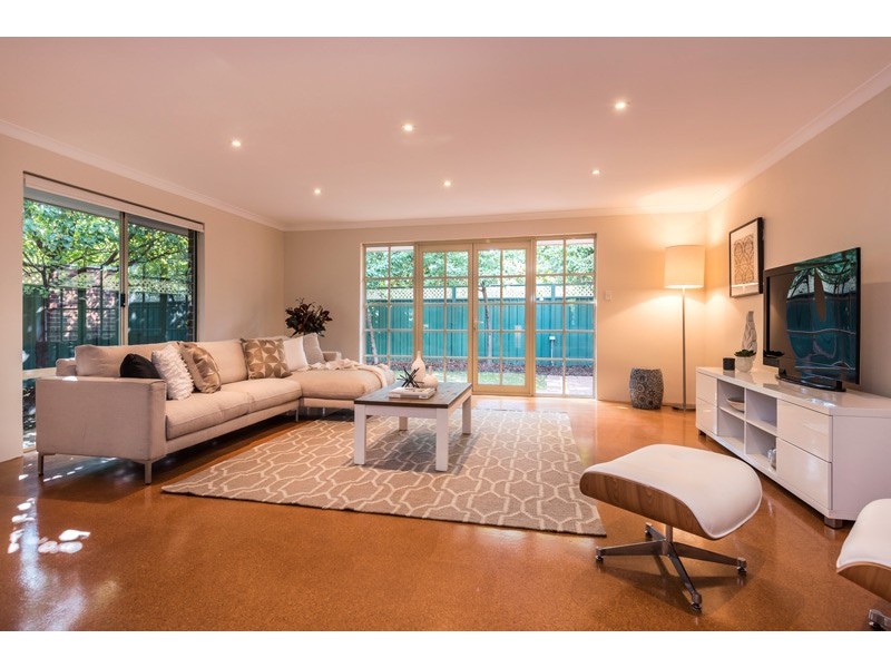 17 Janeville Place, South Guildford WA 6055