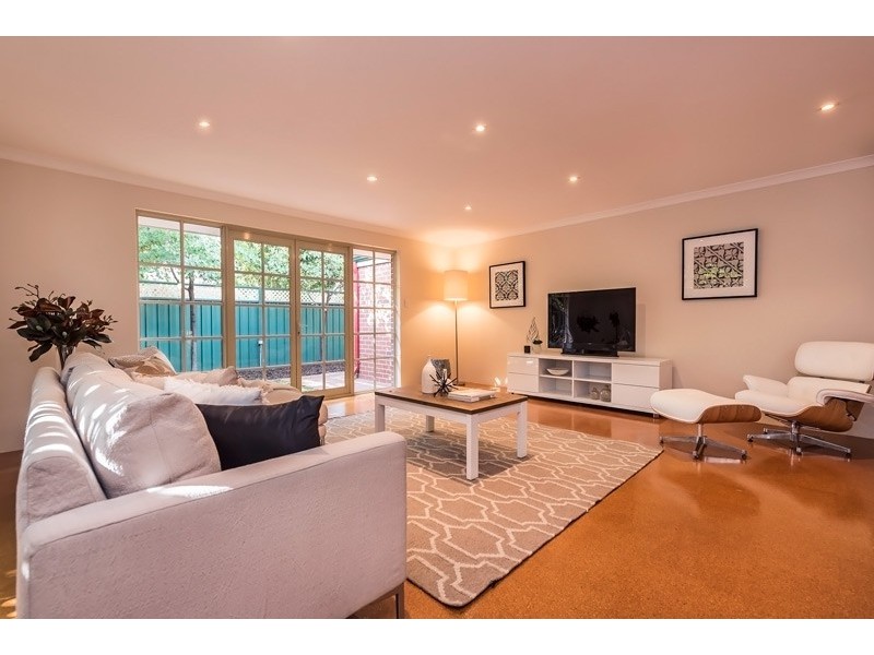 17 Janeville Place, South Guildford WA 6055