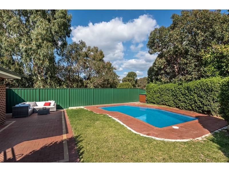17 Janeville Place, South Guildford WA 6055