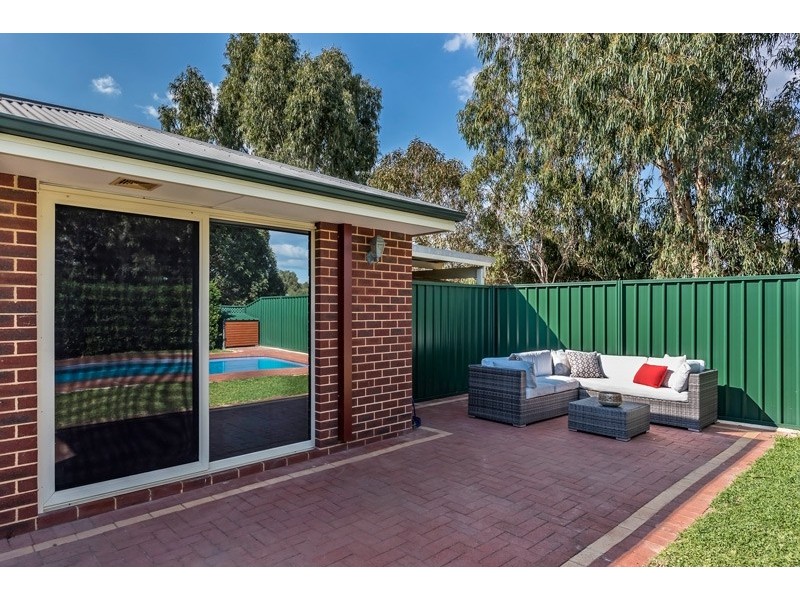 17 Janeville Place, South Guildford WA 6055