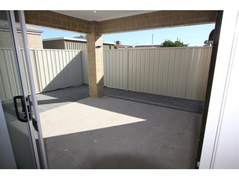 30B Sproxton Way, Embleton WA 6062