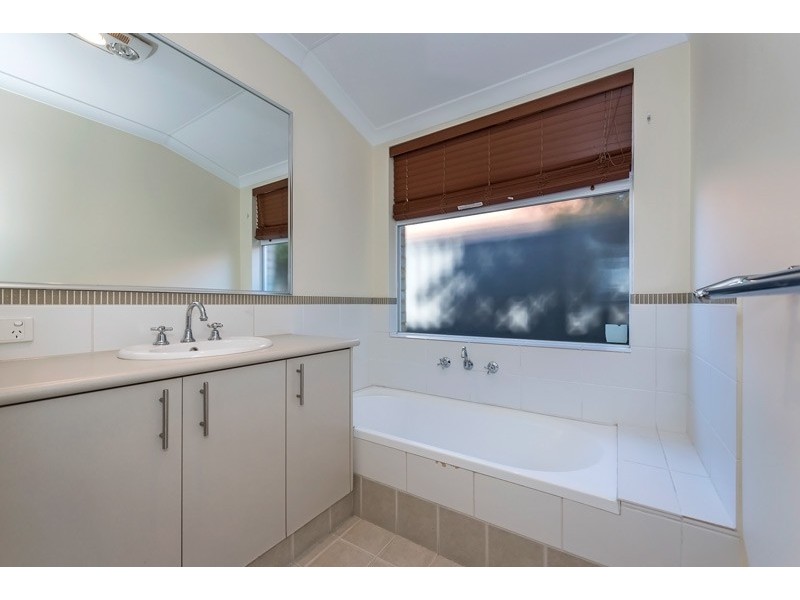 15 Ingham Street, Aveley WA 6069