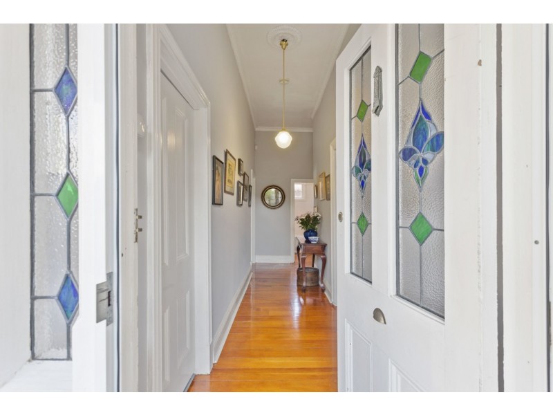 2 Sweeting Street, Guildford WA 6055