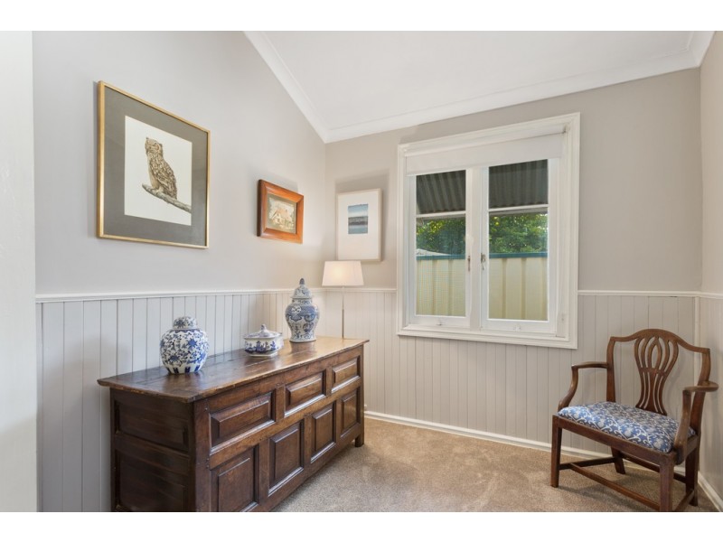 2 Sweeting Street, Guildford WA 6055