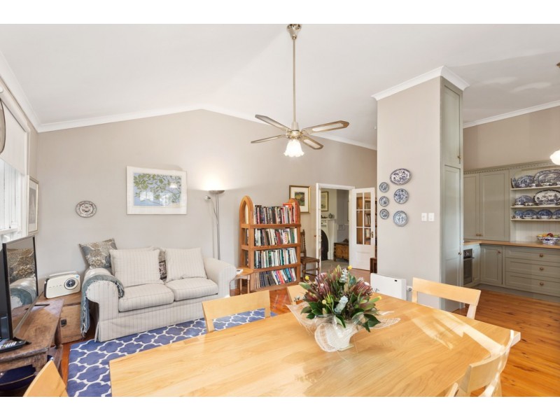 2 Sweeting Street, Guildford WA 6055