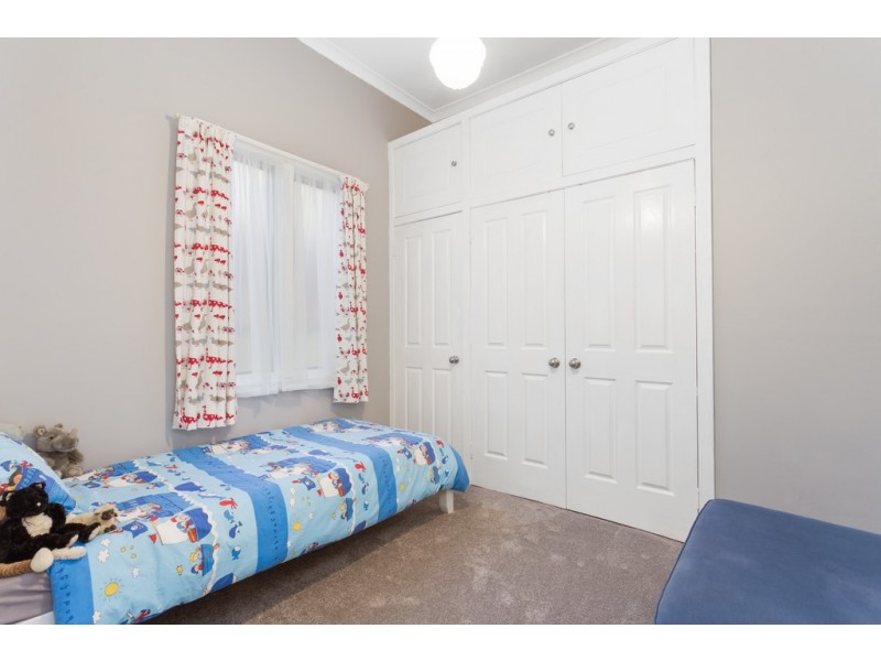 2 Sweeting Street, Guildford WA 6055