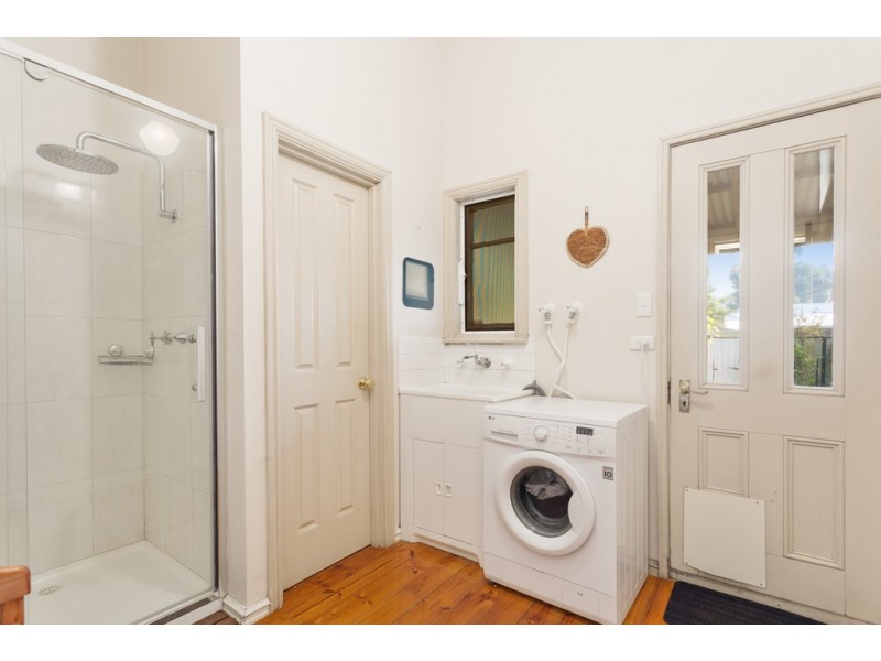 2 Sweeting Street, Guildford WA 6055