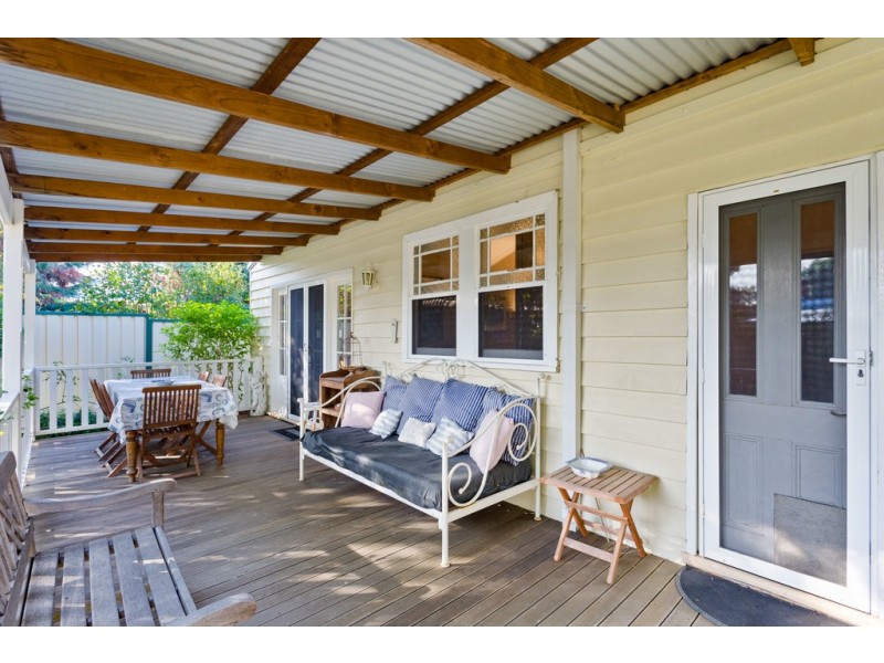 2 Sweeting Street, Guildford WA 6055