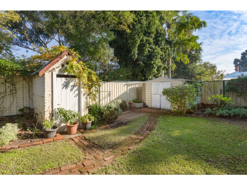 2 Sweeting Street, Guildford WA 6055