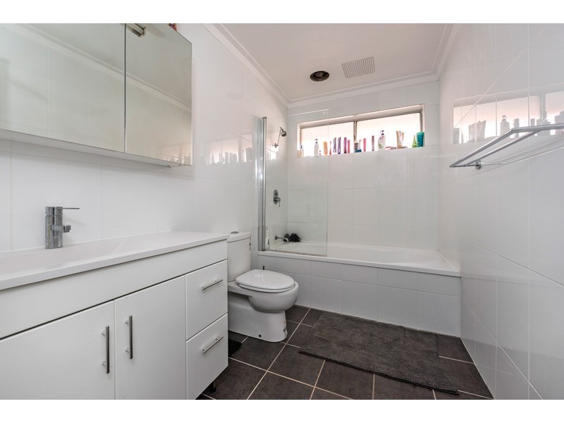 33 Babington Crescent, Bayswater WA 6053