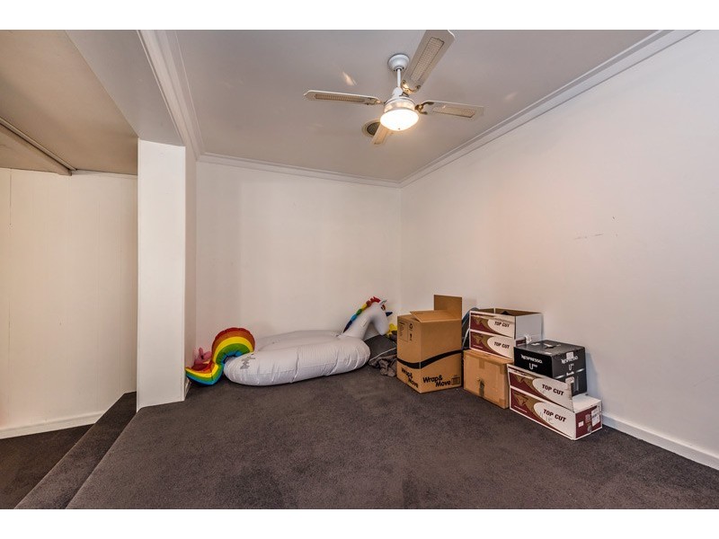 33 Babington Crescent, Bayswater WA 6053