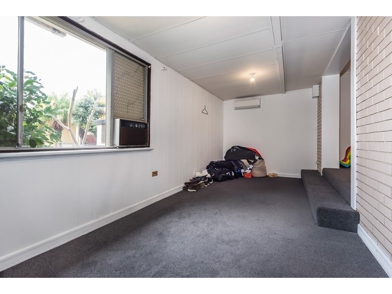 33 Babington Crescent, Bayswater WA 6053