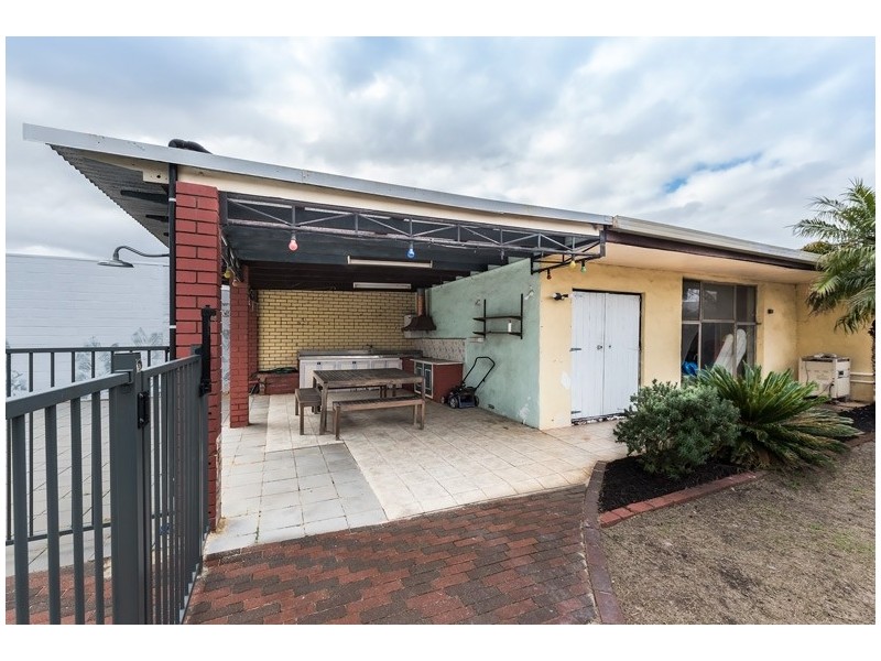 33 Babington Crescent, Bayswater WA 6053