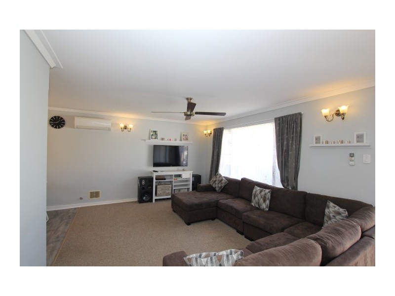 28 Mann Way, Bassendean WA 6054