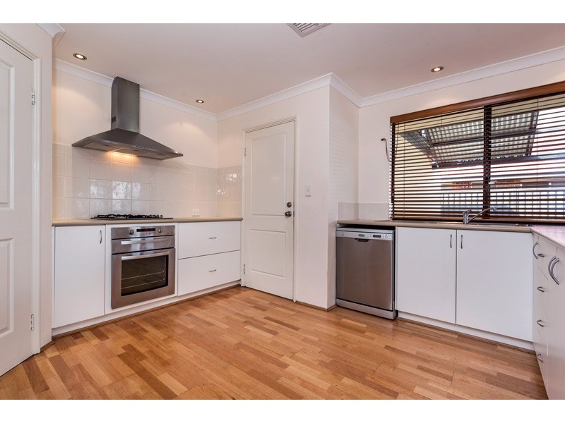 14 Devereux Crescent, Aveley WA 6069