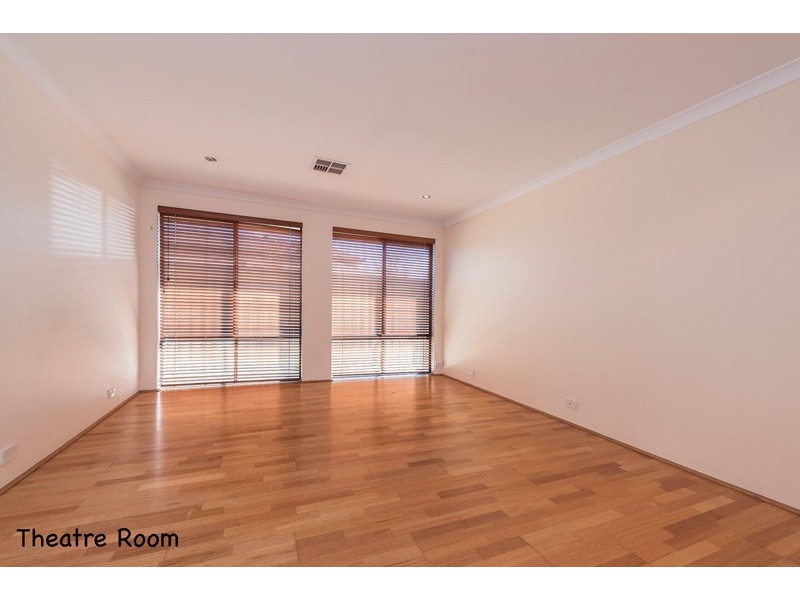14 Devereux Crescent, Aveley WA 6069